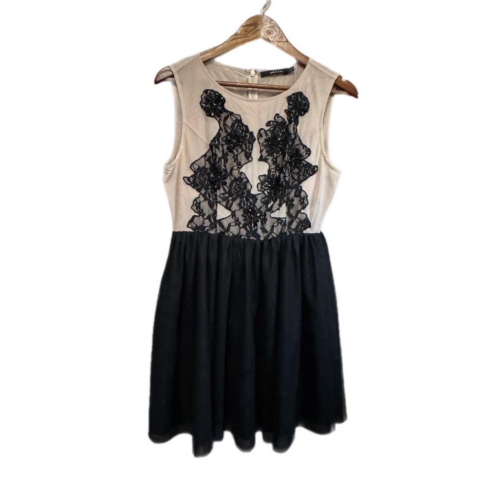 Ark & Co Fit and Flare Dress Womens Medium‎ Black Beige Lace Beaded Excellent